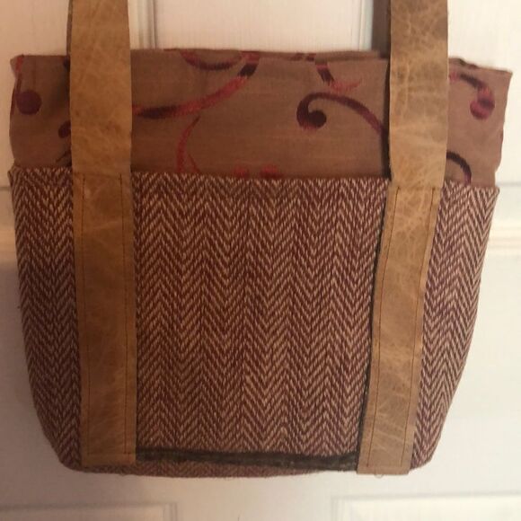 Fiskur fish Leather accent crossbody - Picture 4 of 8